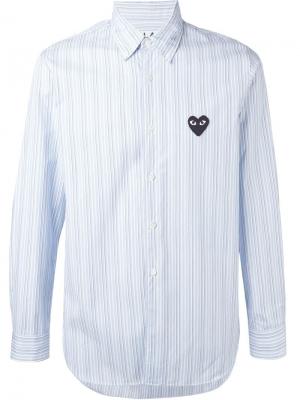 Полосатая рубашка с вышитым сердцем Comme Des Garçons Play. Цвет: синий