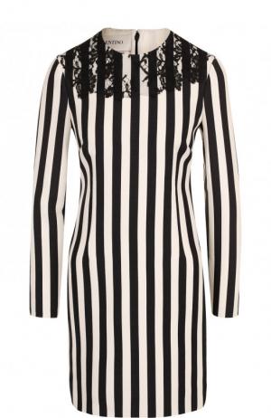 Приталенное мини-платье из смеси шерсти и шелка в полоску Valentino. Цвет: черно-белый