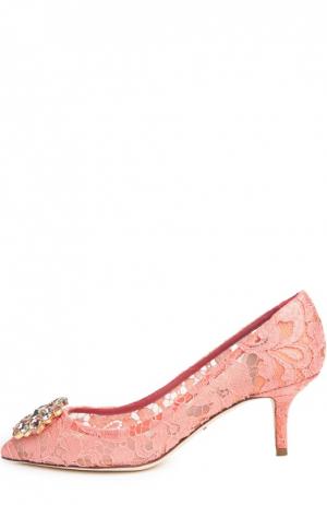 Кружевные туфли Rainbow Lace с брошью Dolce & Gabbana. Цвет: розовый