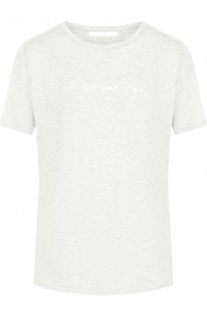 Однотонная футболка с круглым вырезом и надписью BOSS. Цвет: серый