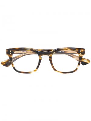 Квадратные очки Mann Dita Eyewear. Цвет: коричневый