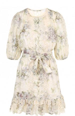 Льняное мини-платье с поясом и оборками Zimmermann. Цвет: разноцветный