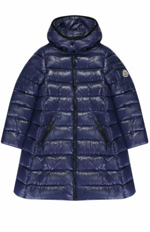 Пуховое пальто с капюшоном Moncler Enfant. Цвет: синий