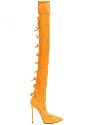Трикотажные ботфорты Casadei. Цвет: жёлтый и оранжевый