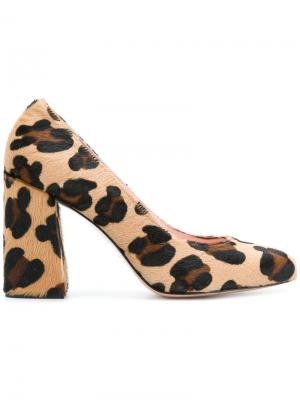 Туфли-лодочки с леопардовым принтом Anna F.. Цвет: телесный