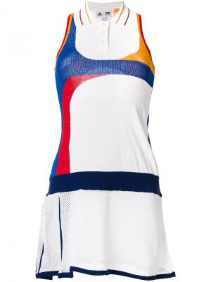 Теннисное платье колор блок Adidas. Цвет: белый