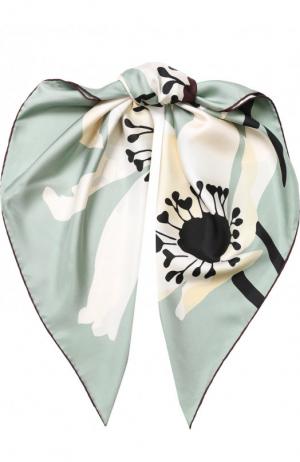 Шелковый платок с цветочным принтом Valentino. Цвет: светло-зеленый