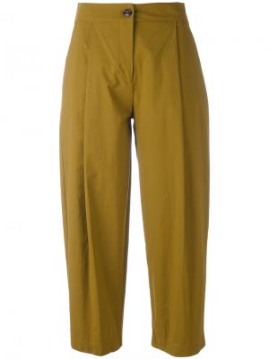 Укороченные брюки со складками Erika Cavallini. Цвет: зелёный