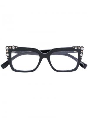Очки в квадратной оправе с заклепками Fendi Eyewear. Цвет: чёрный