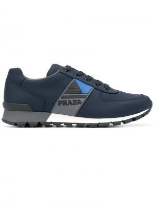 Кроссовки с логотипом Prada. Цвет: синий