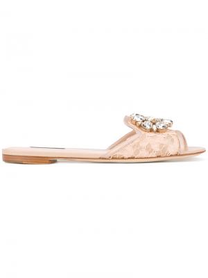 Кружевные сандалии с кристаллами Dolce & Gabbana. Цвет: телесный
