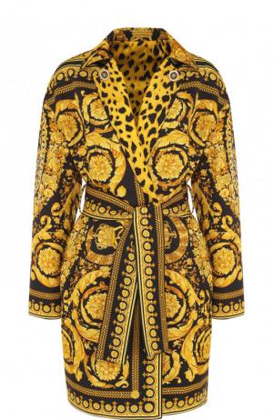 Пальто из смеси хлопка и шелка с принтом поясом Versace. Цвет: желтый