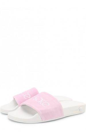 Текстильные шлепанцы с логотипом бренда Versace. Цвет: розовый