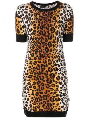 Вязаное платье с леопардовым принтом Love Moschino. Цвет: многоцветный